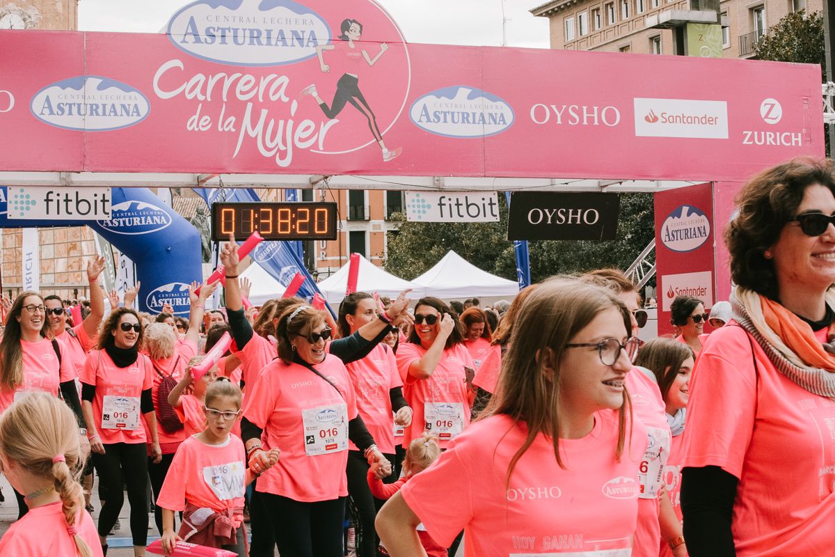 Llegada de la Carrera de la Mujer de Zaragoza (GALERÍA 30)