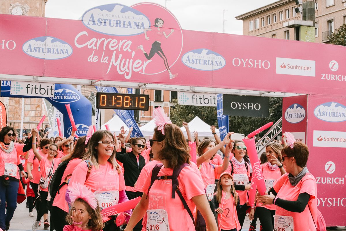 Llegada de la Carrera de la Mujer de Zaragoza (GALERÍA 30)