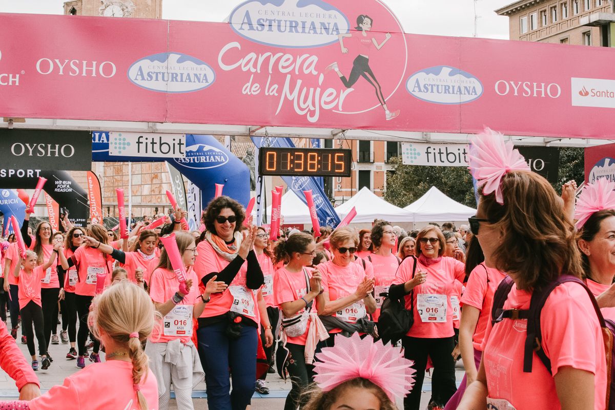 Llegada de la Carrera de la Mujer de Zaragoza (GALERÍA 30)