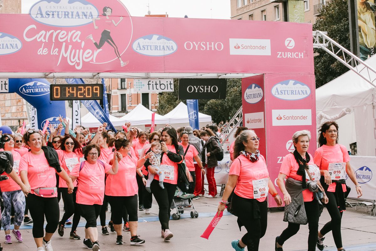 Llegada de la Carrera de la Mujer de Zaragoza (GALERÍA 32)