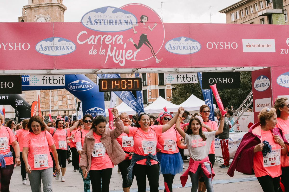 Llegada de la Carrera de la Mujer de Zaragoza (GALERÍA 31)