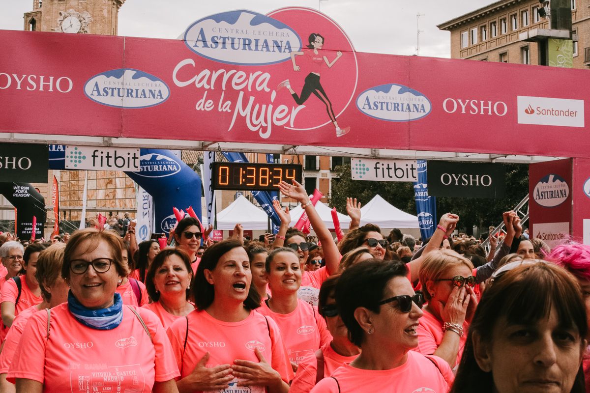 Llegada de la Carrera de la Mujer de Zaragoza (GALERÍA 31)