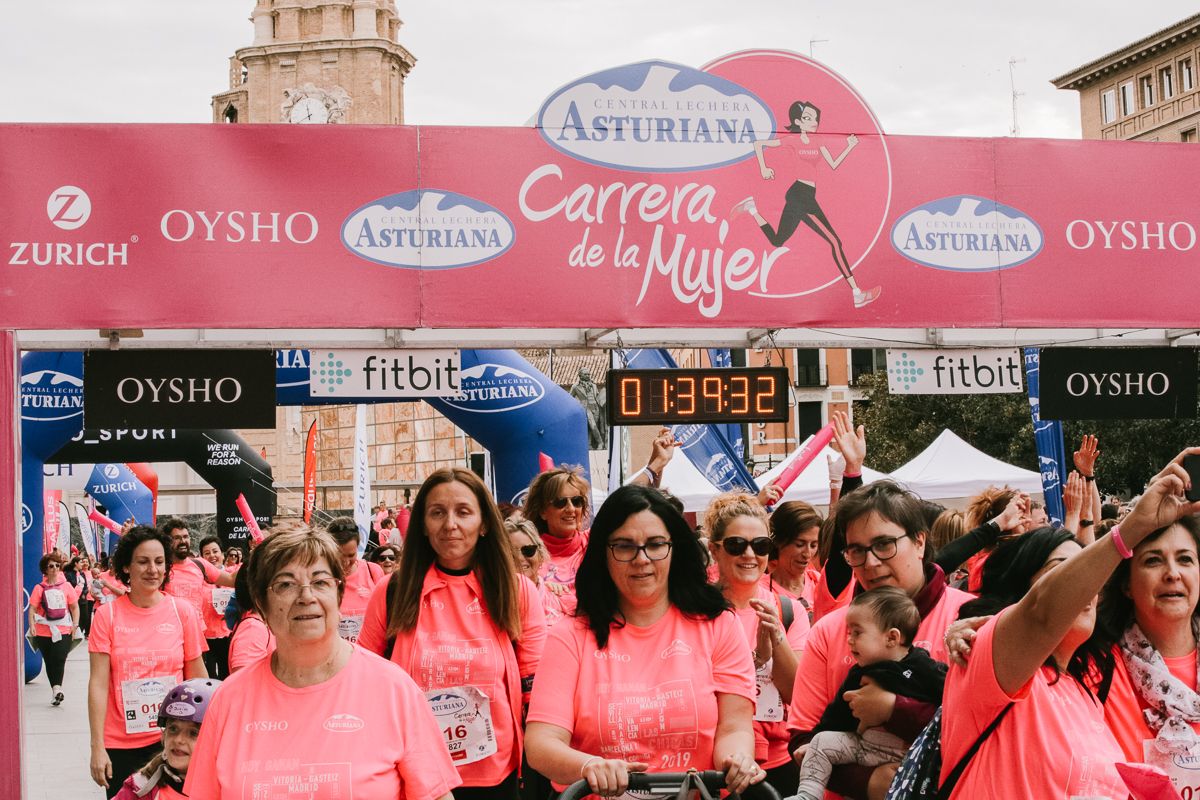 Llegada de la Carrera de la Mujer de Zaragoza (GALERÍA 31)