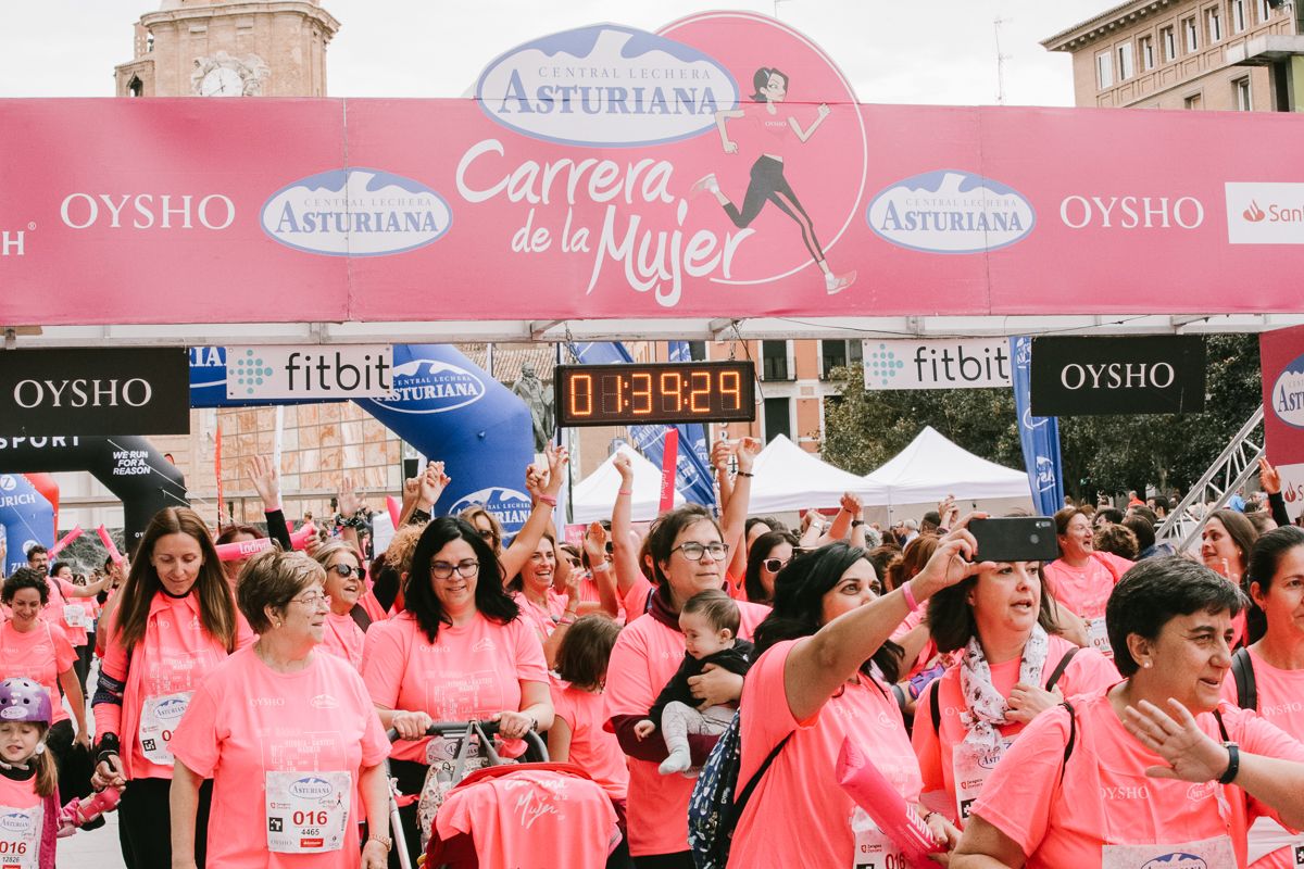 Llegada de la Carrera de la Mujer de Zaragoza (GALERÍA 31)