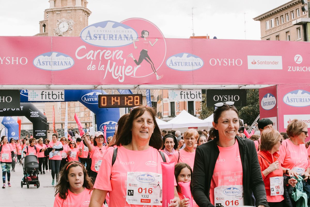 Llegada de la Carrera de la Mujer de Zaragoza (GALERÍA 32)