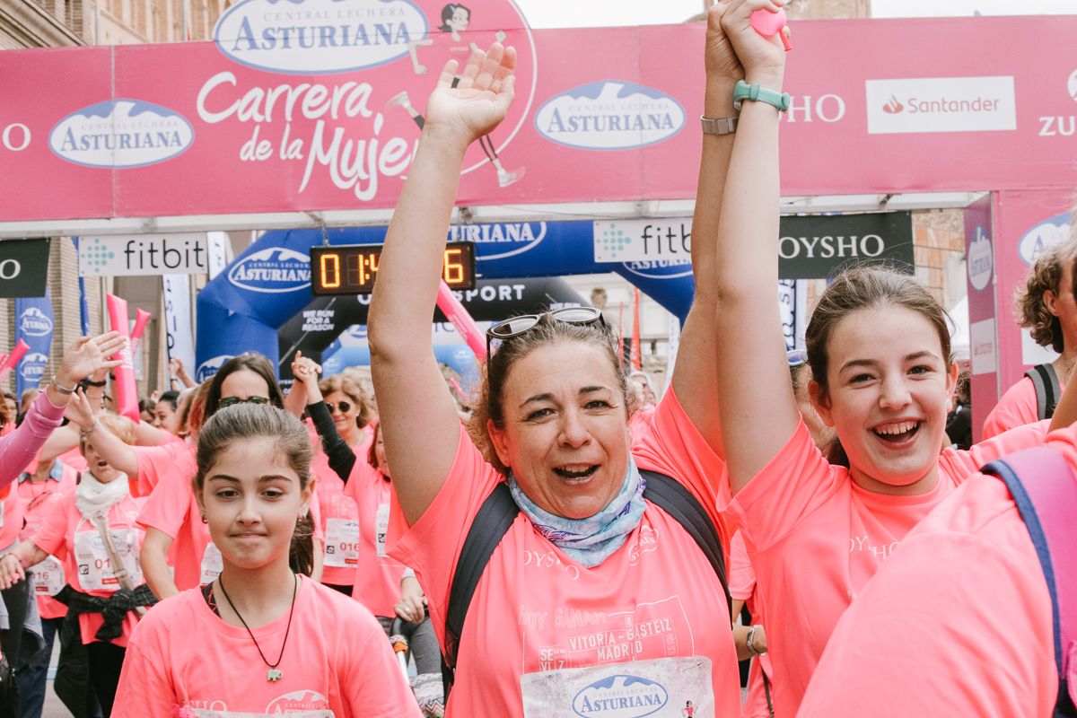 Llegada de la Carrera de la Mujer de Zaragoza (GALERÍA 32)