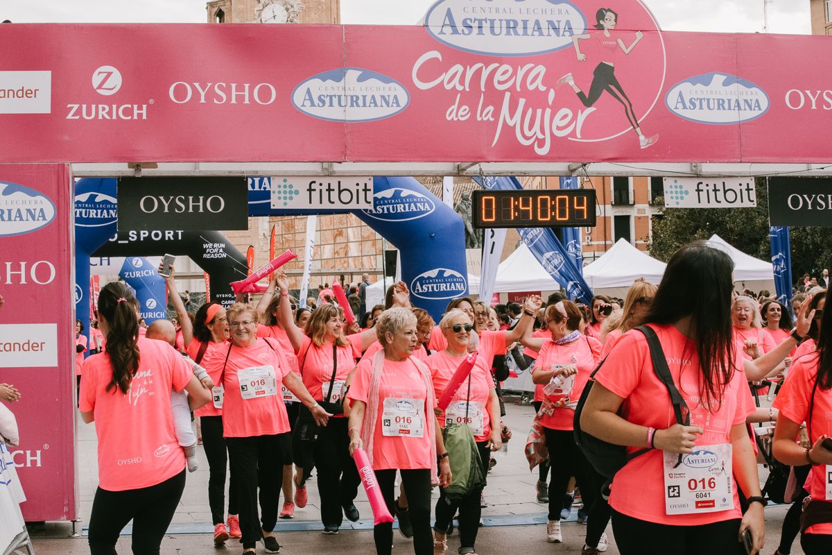 Llegada de la Carrera de la Mujer de Zaragoza (GALERÍA 31)