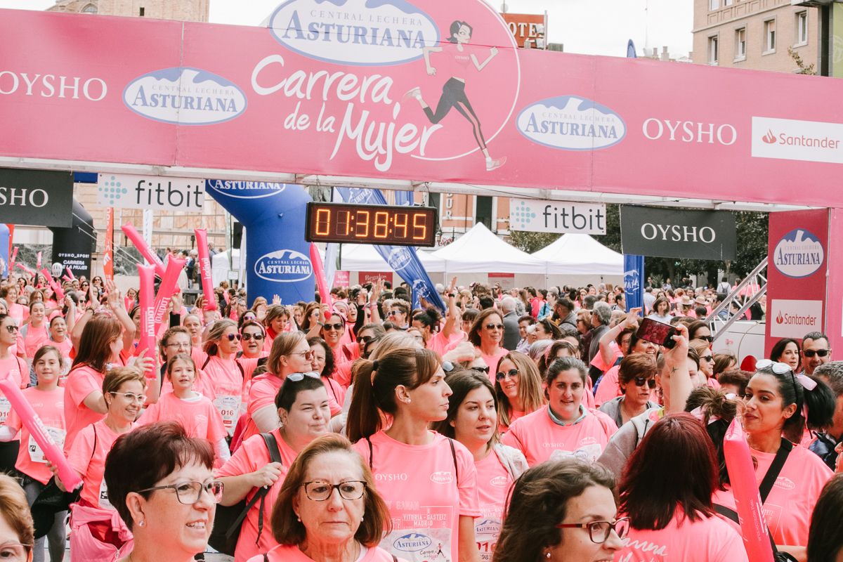 Llegada de la Carrera de la Mujer de Zaragoza (GALERÍA 31)