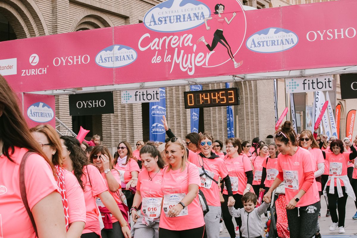 Llegada de la Carrera de la Mujer de Zaragoza (GALERÍA 33)
