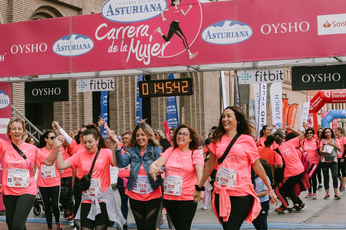 Llegada de la Carrera de la Mujer de Zaragoza (GALERÍA 33)