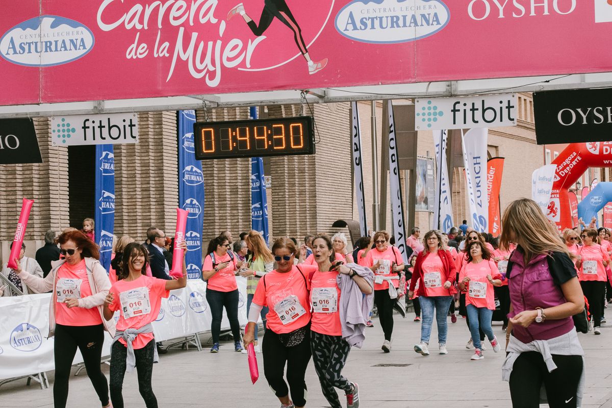Llegada de la Carrera de la Mujer de Zaragoza (GALERÍA 33)