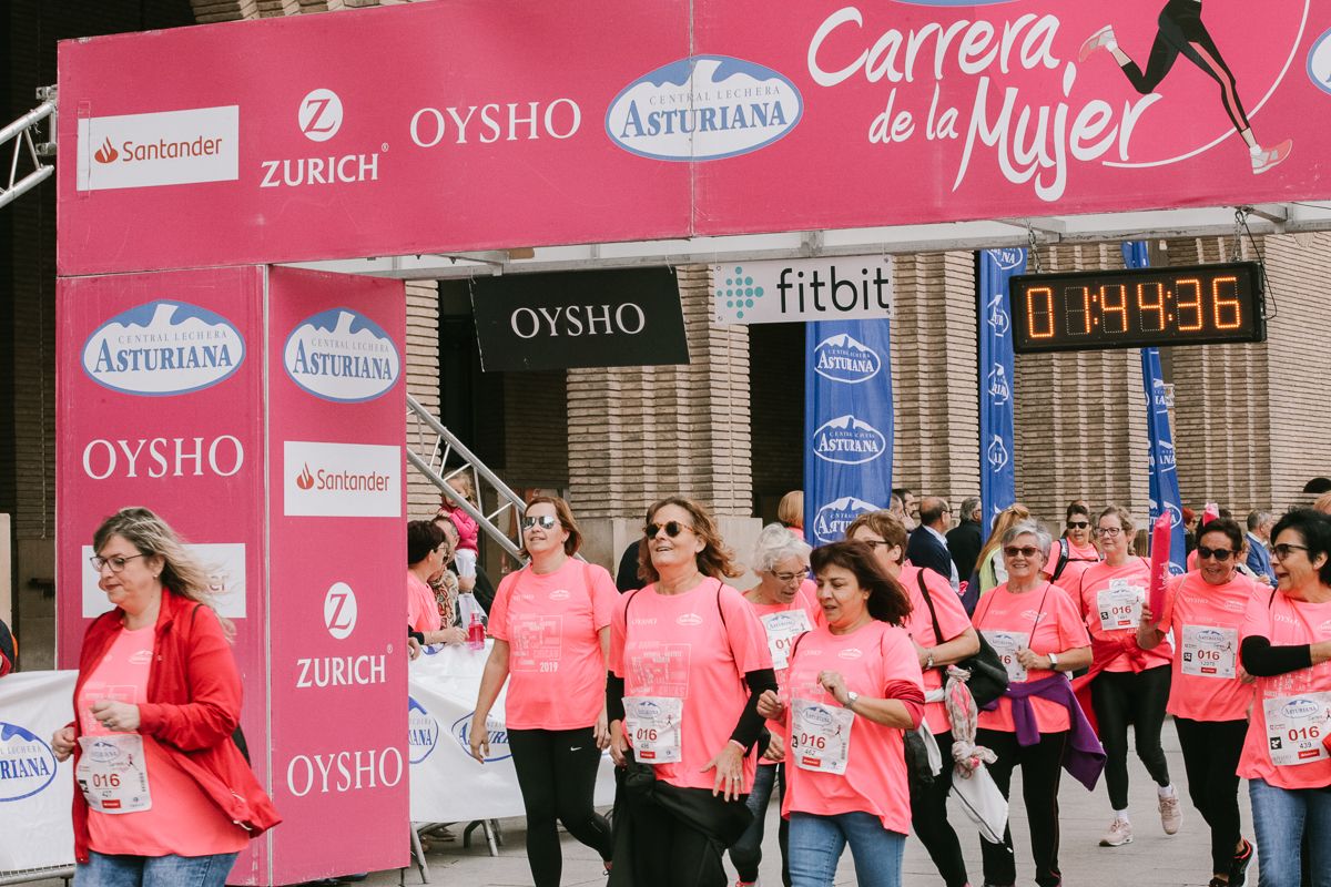 Llegada de la Carrera de la Mujer de Zaragoza (GALERÍA 33)