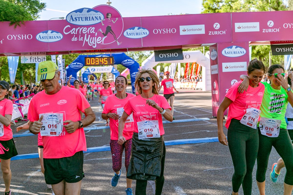Carrera de la Mujer de Madrid - META, ARCO DERECHO (de 33:57 a 35:05)