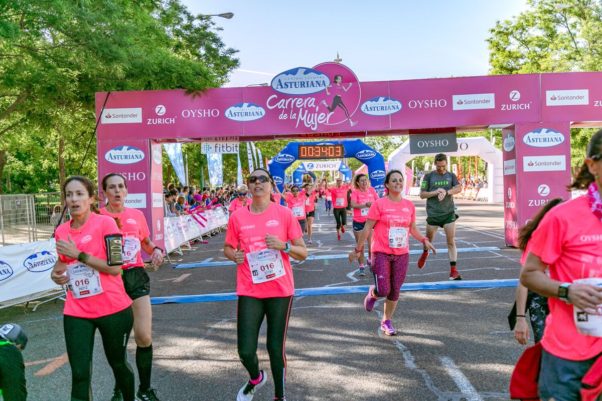 Carrera de la Mujer de Madrid - META, ARCO DERECHO (de 33:57 a 35:05)