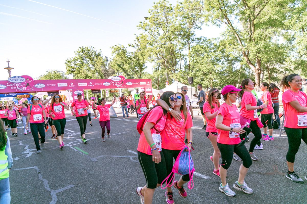 Carrera de la Mujer de Madrid - META, ARCO DERECHO (de 54:34 a 56:19)