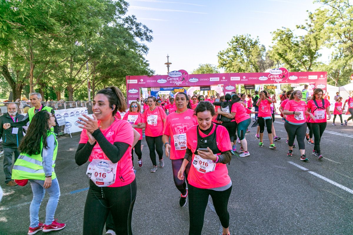 Carrera de la Mujer de Madrid - META, ARCO DERECHO (de 54:34 a 56:19)