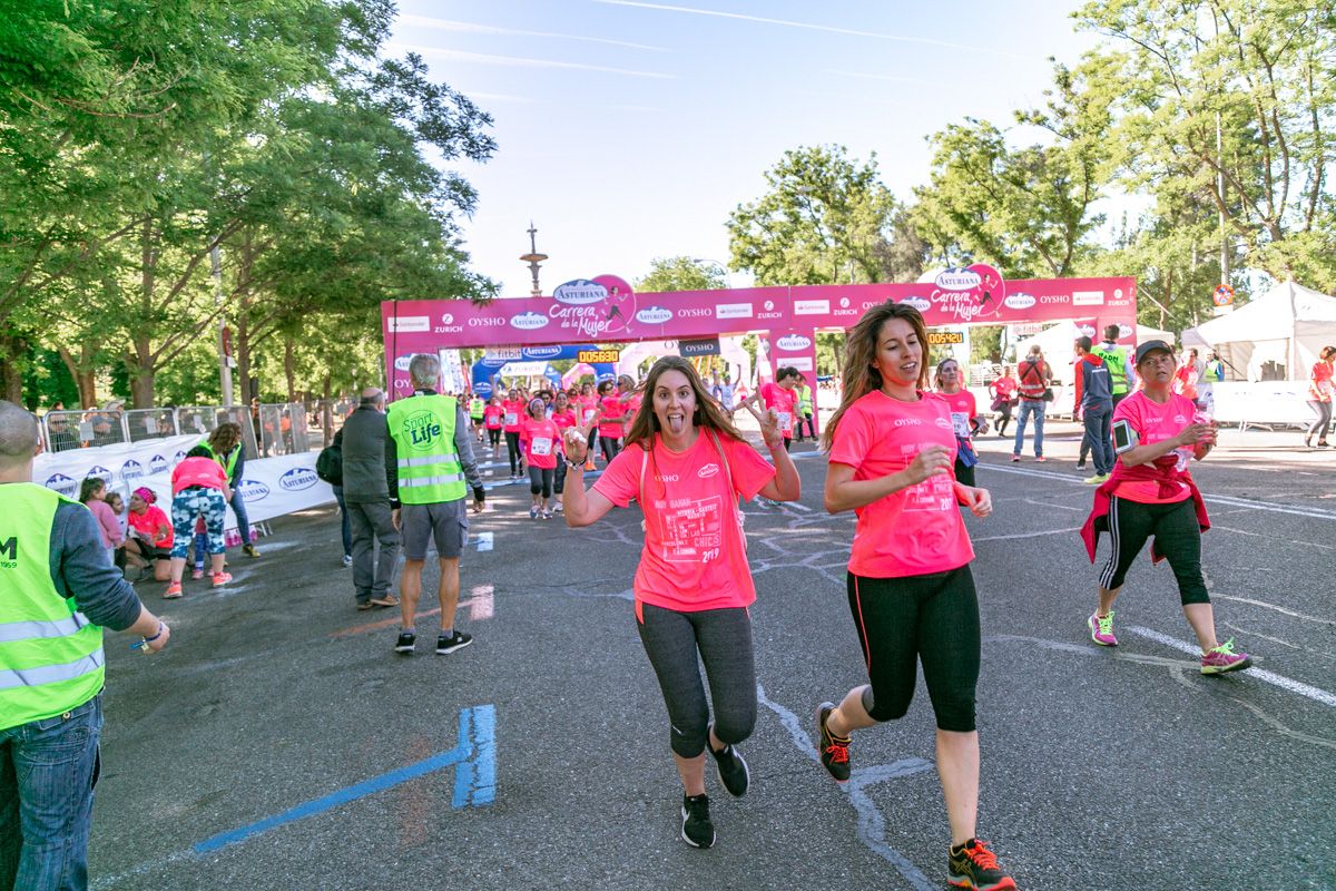 Carrera de la Mujer de Madrid - META, ARCO DERECHO (de 56:20 a 57:45)