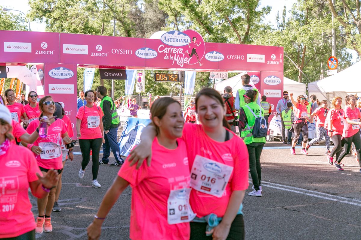 Carrera de la Mujer de Madrid - META, ARCO DERECHO (de 57:47 a 58:59)
