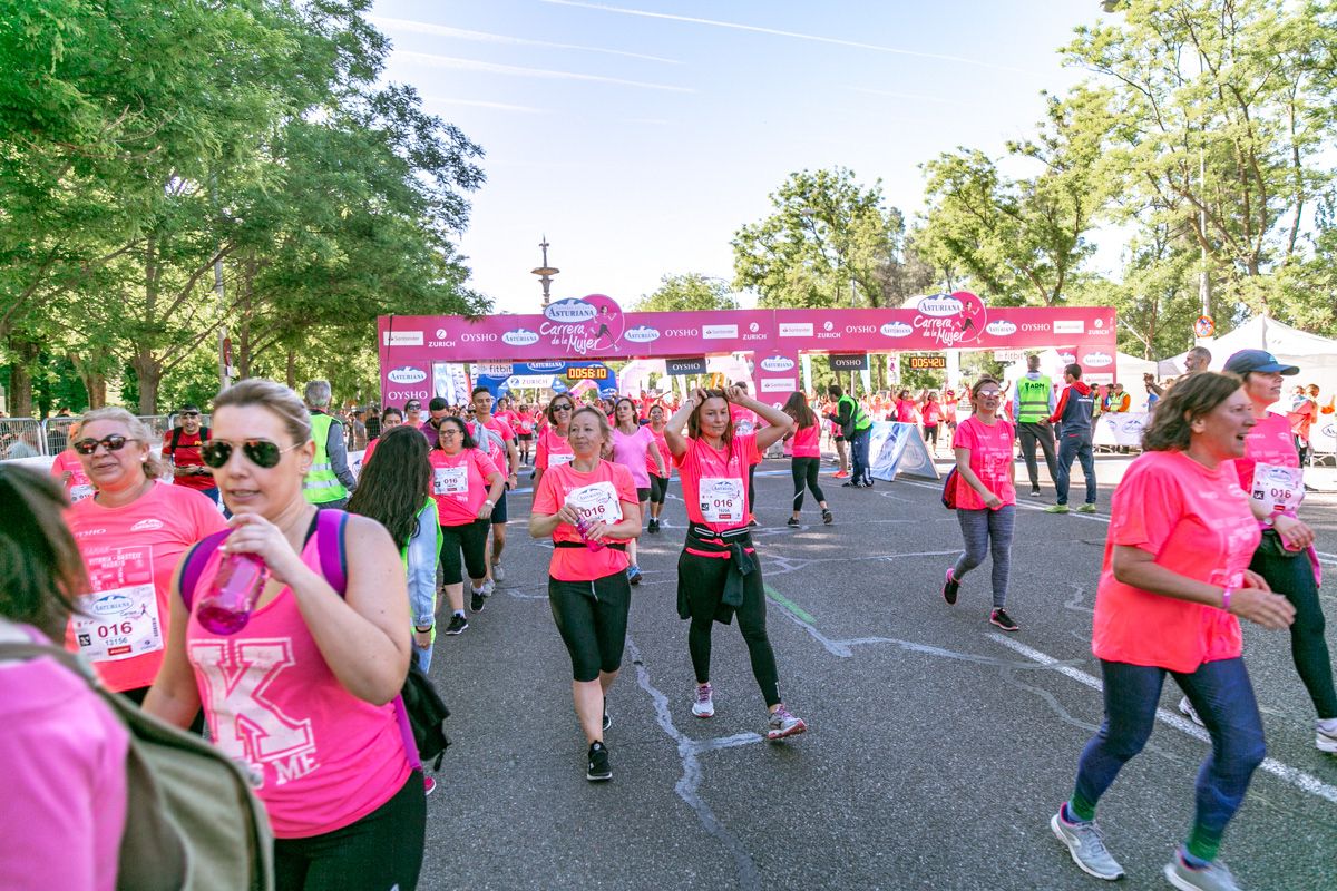Carrera de la Mujer de Madrid - META, ARCO DERECHO (de 54:34 a 56:19)