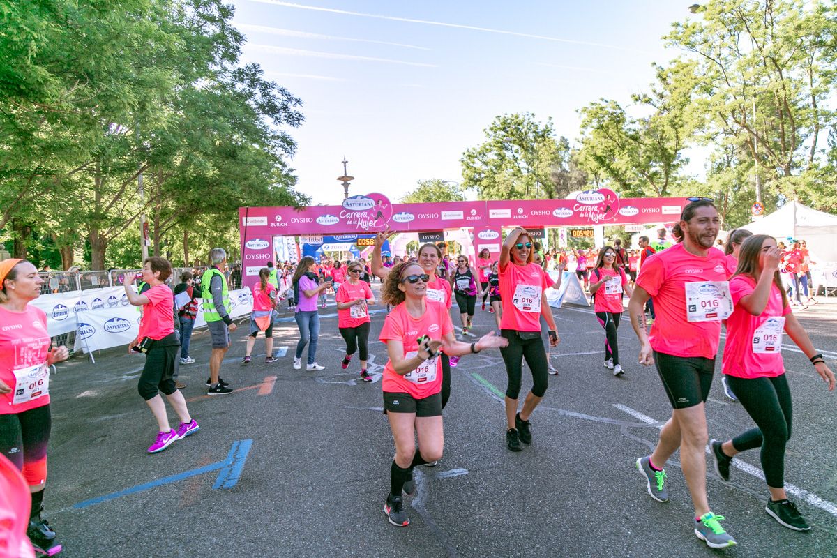Carrera de la Mujer de Madrid - META, ARCO DERECHO (de 54:34 a 56:19)