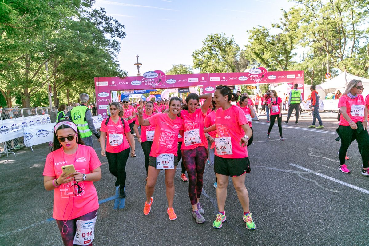Carrera de la Mujer de Madrid - META, ARCO DERECHO (de 54:34 a 56:19)