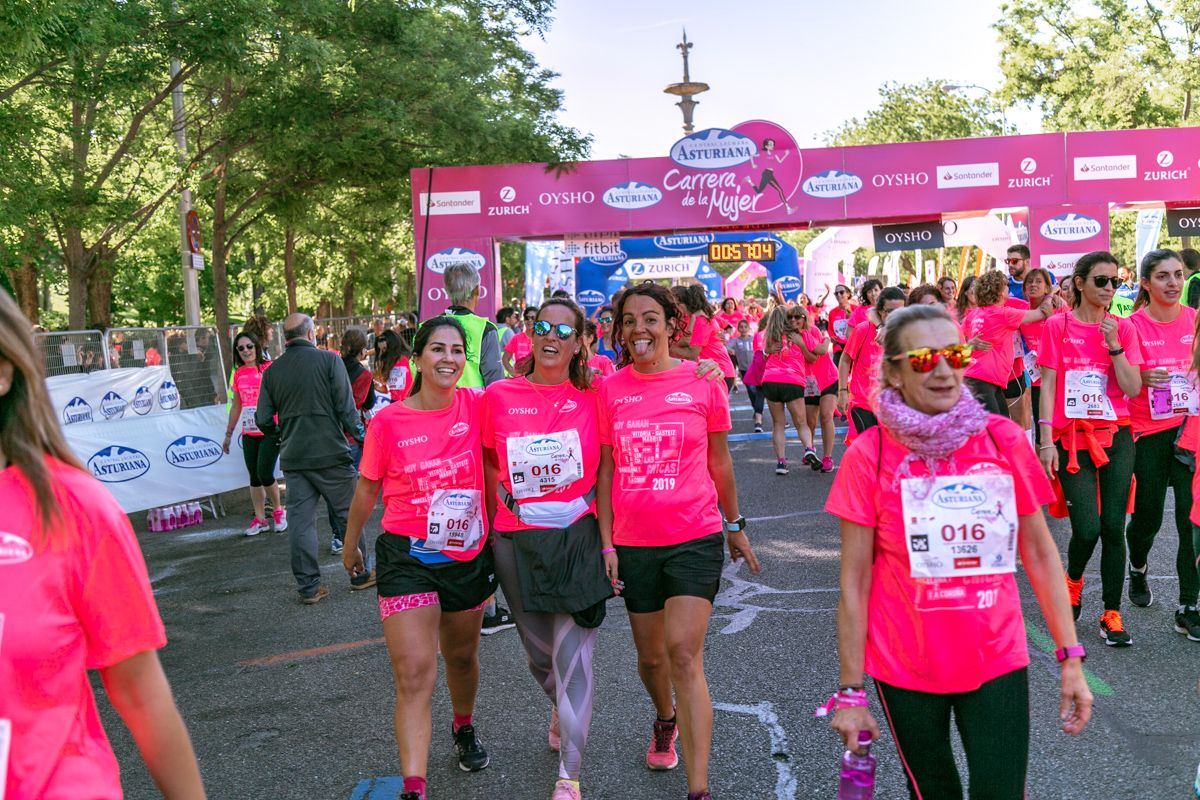 Carrera de la Mujer de Madrid - META, ARCO DERECHO (de 56:20 a 57:45)