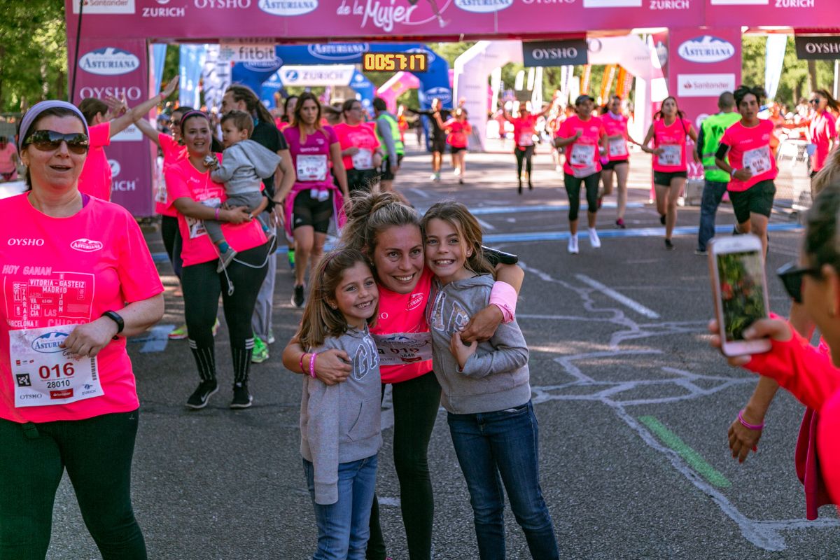 Carrera de la Mujer de Madrid - META, ARCO DERECHO (de 56:20 a 57:45)