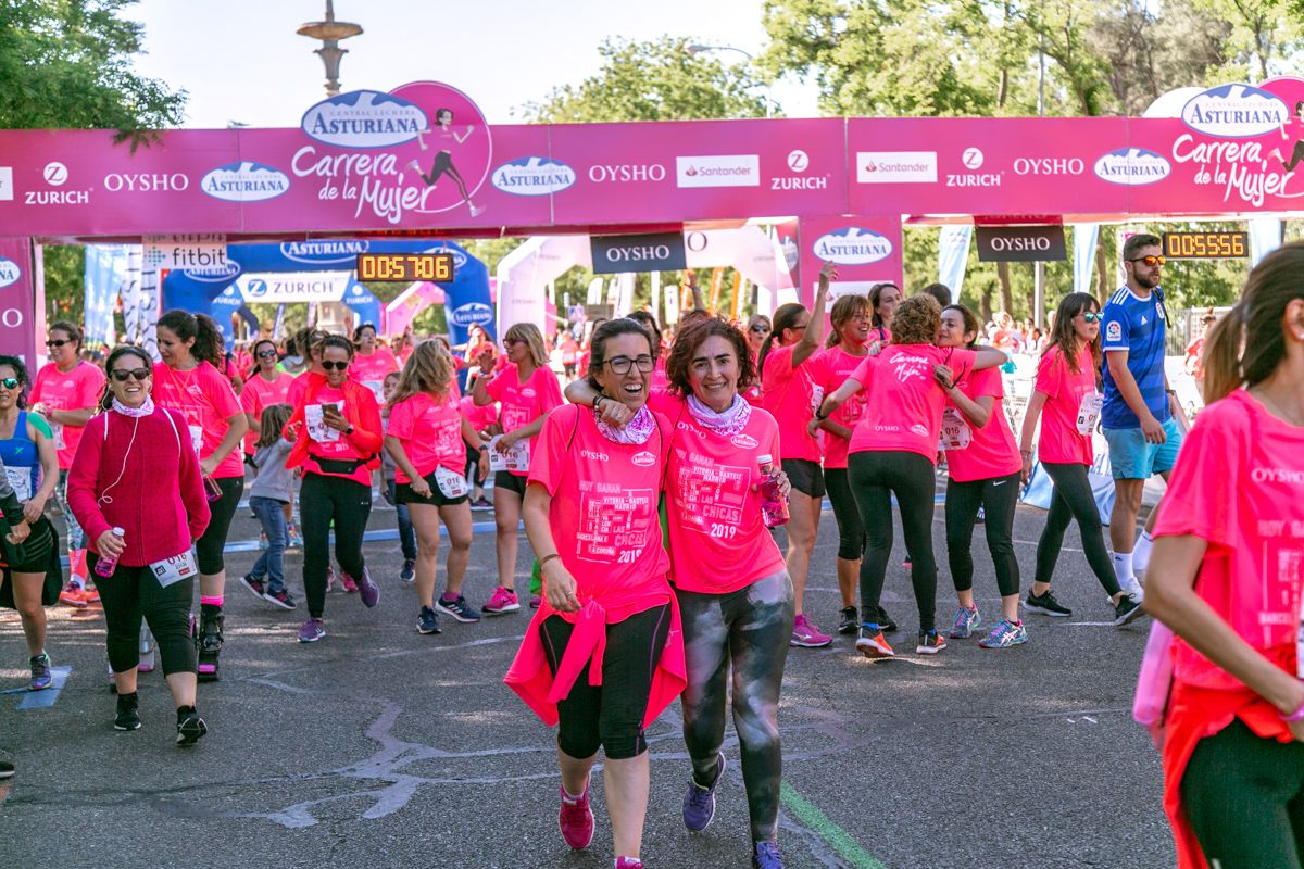 Carrera de la Mujer de Madrid - META, ARCO DERECHO (de 56:20 a 57:45)