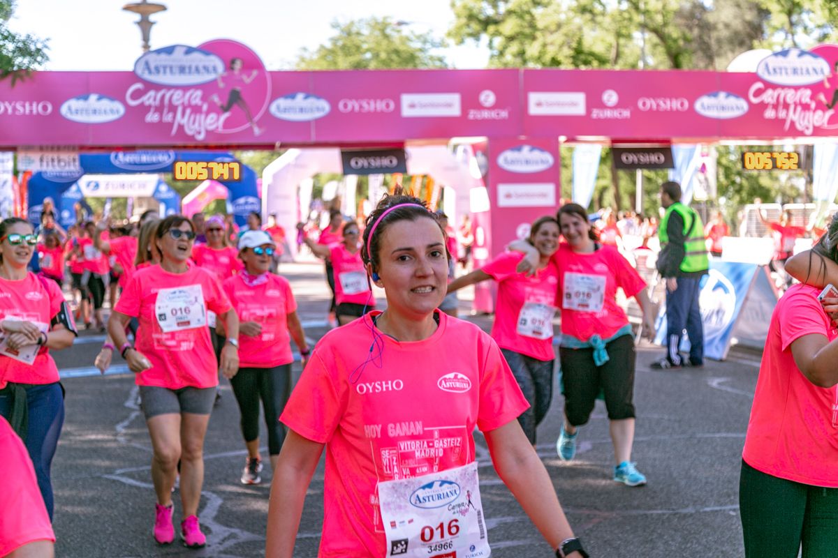 Carrera de la Mujer de Madrid - META, ARCO DERECHO (de 57:47 a 58:59)
