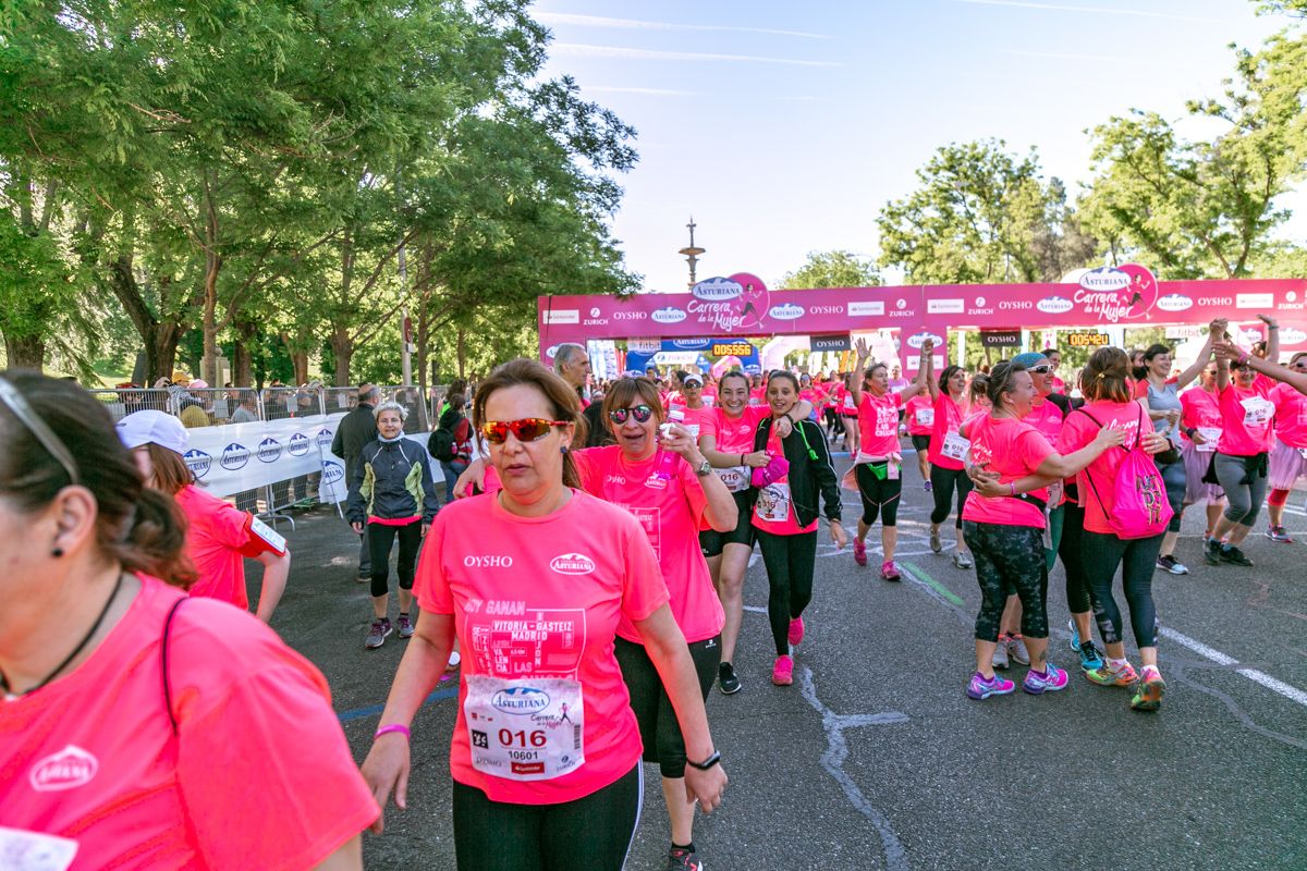 Carrera de la Mujer de Madrid - META, ARCO DERECHO (de 54:34 a 56:19)