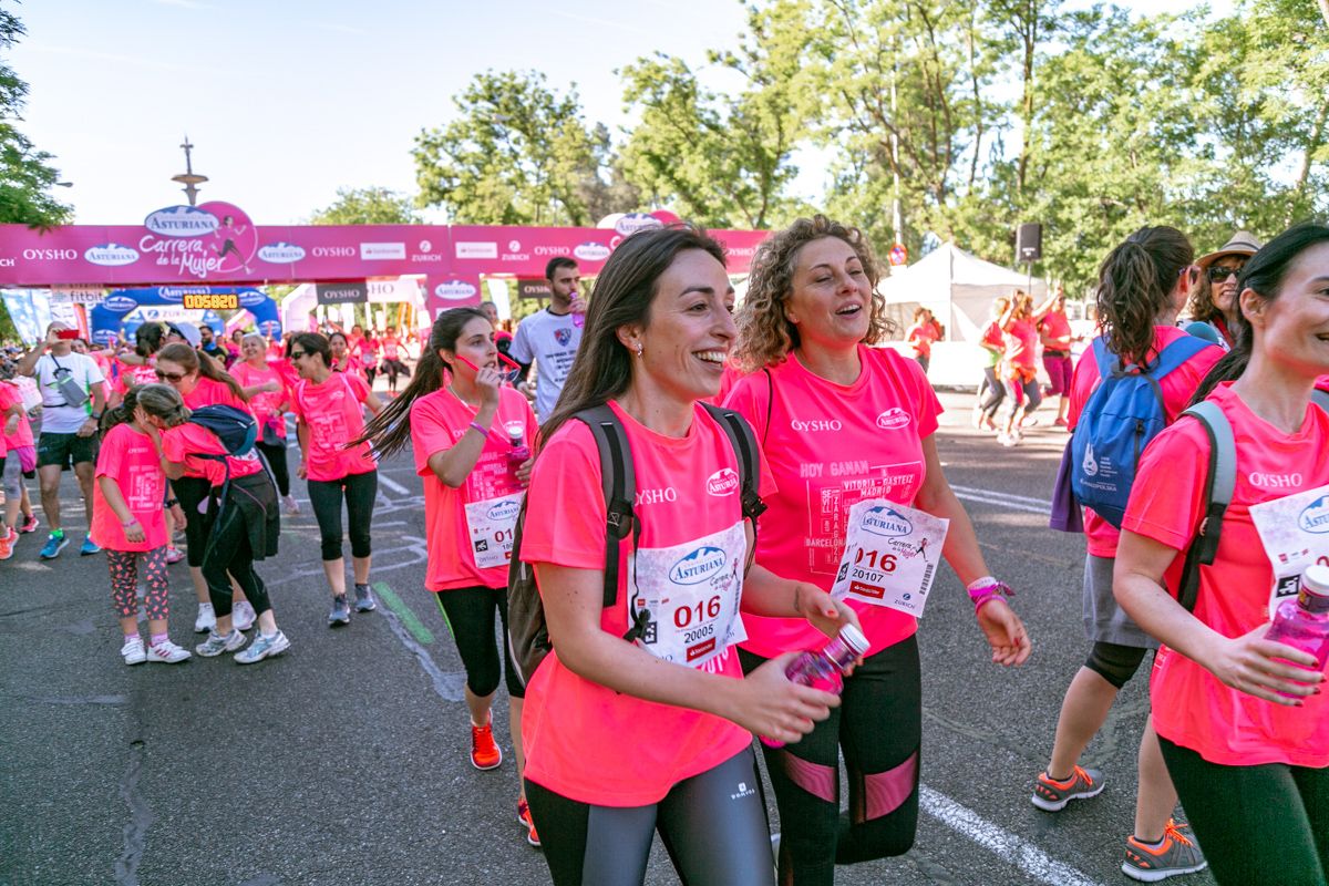 Carrera de la Mujer de Madrid - META, ARCO DERECHO (de 57:47 a 58:59)