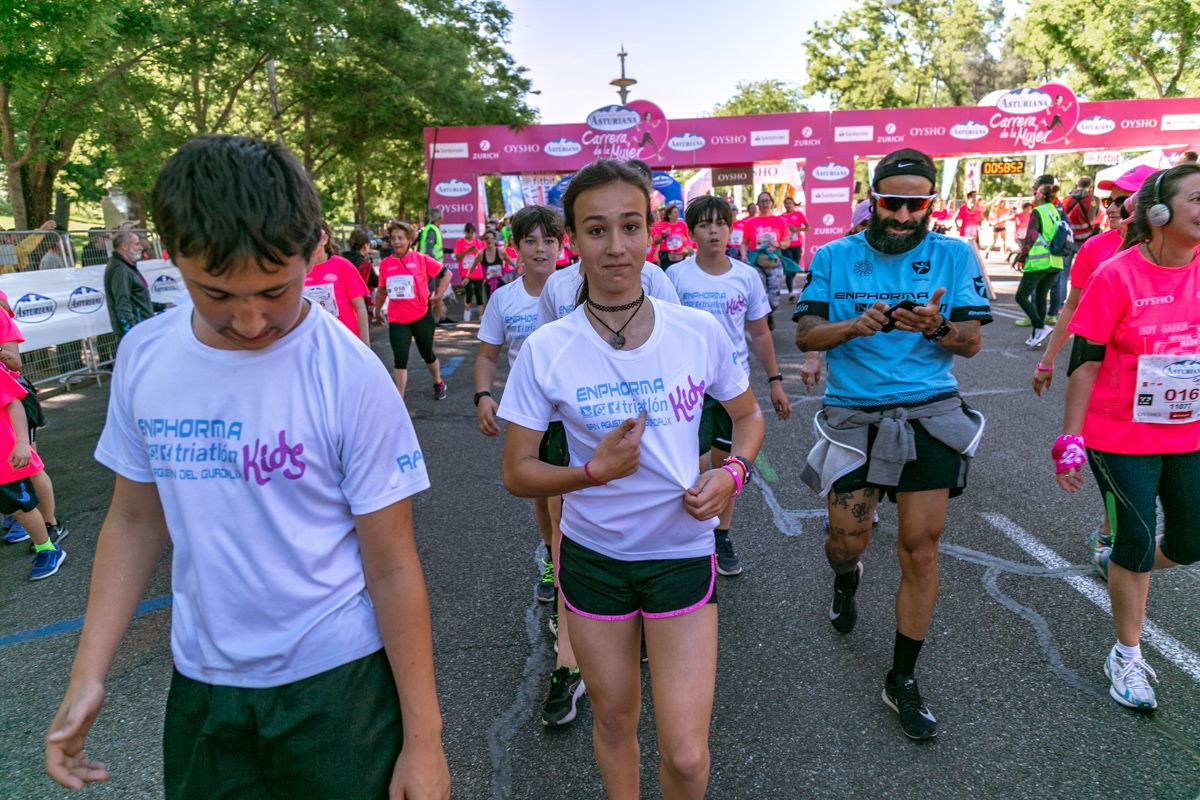 Carrera de la Mujer de Madrid - META, ARCO DERECHO (de 57:47 a 58:59)