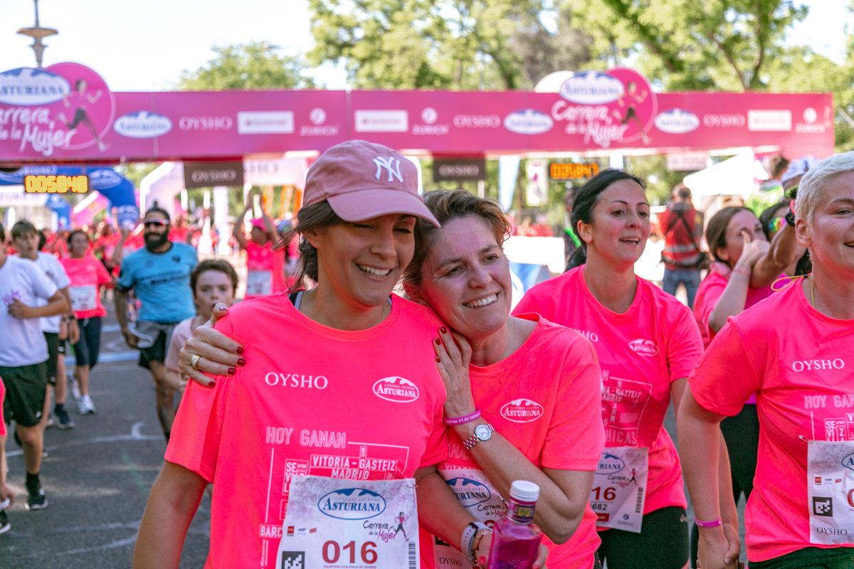 Carrera de la Mujer de Madrid - META, ARCO DERECHO (de 57:47 a 58:59)