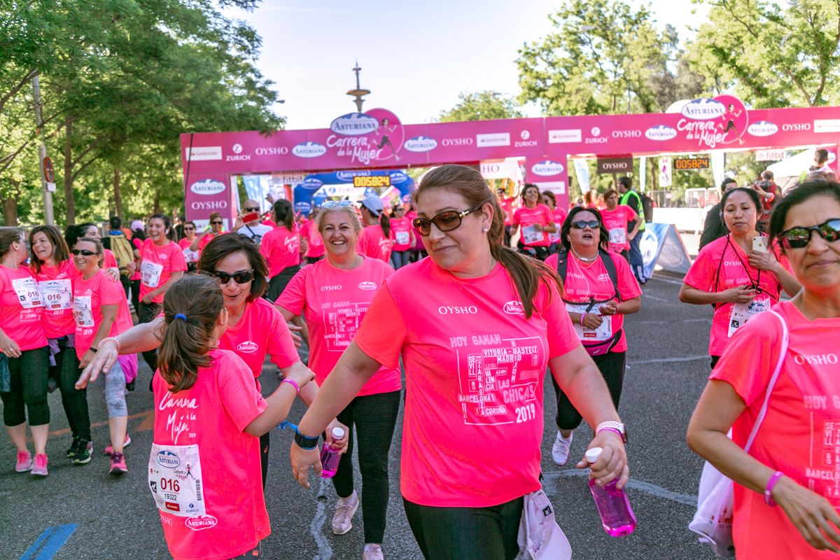 Carrera de la Mujer de Madrid - META, ARCO DERECHO (de 57:47 a 58:59)