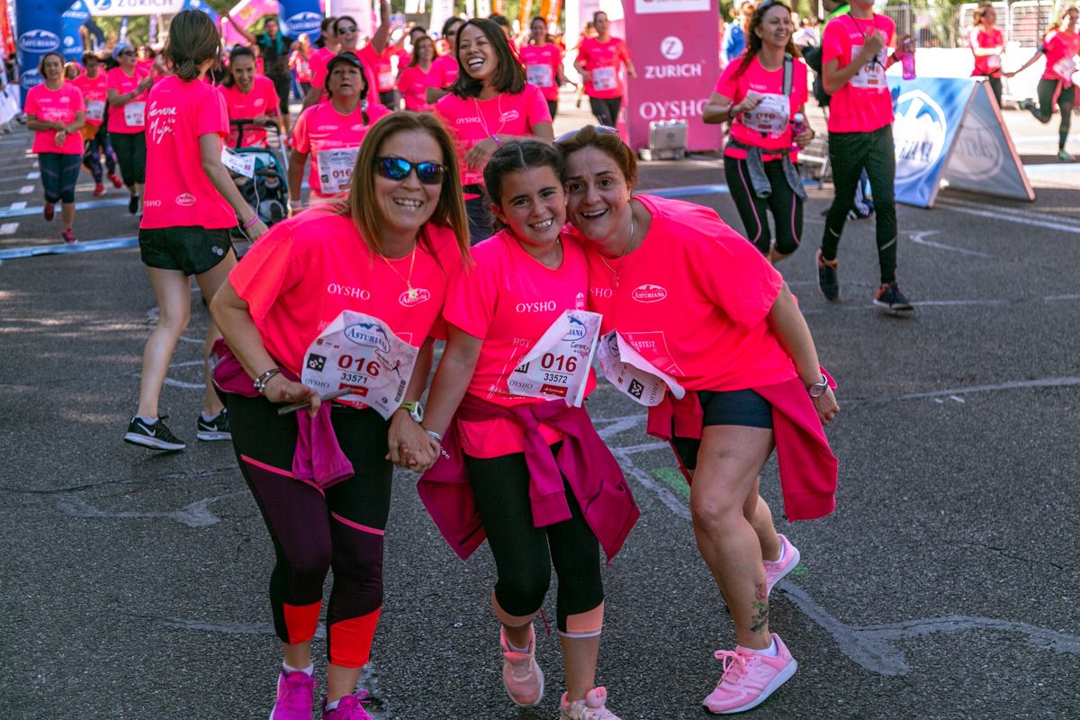 Carrera de la Mujer de Madrid - META, ARCO DERECHO (de 57:47 a 58:59)
