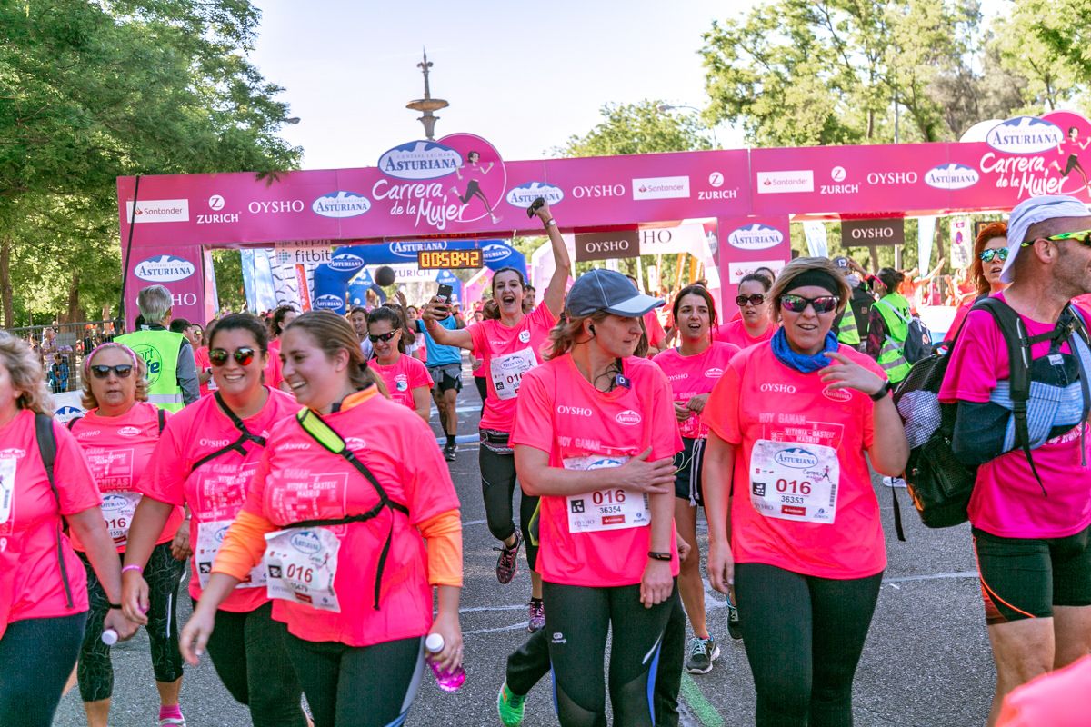 Carrera de la Mujer de Madrid - META, ARCO DERECHO (de 57:47 a 58:59)