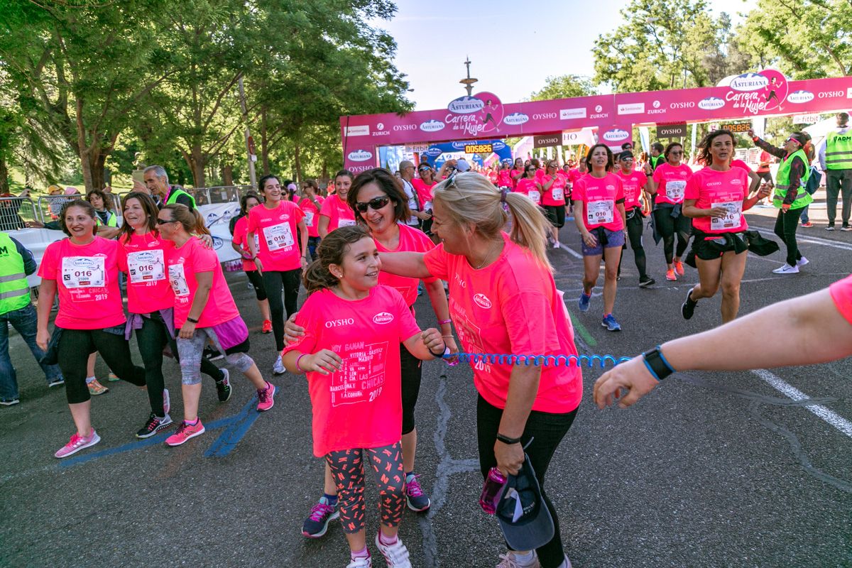 Carrera de la Mujer de Madrid - META, ARCO DERECHO (de 57:47 a 58:59)
