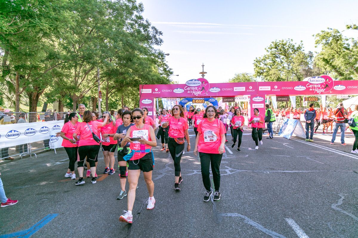 Carrera de la Mujer de Madrid - META, ARCO DERECHO (de 1:01:22 a 1:02:36)