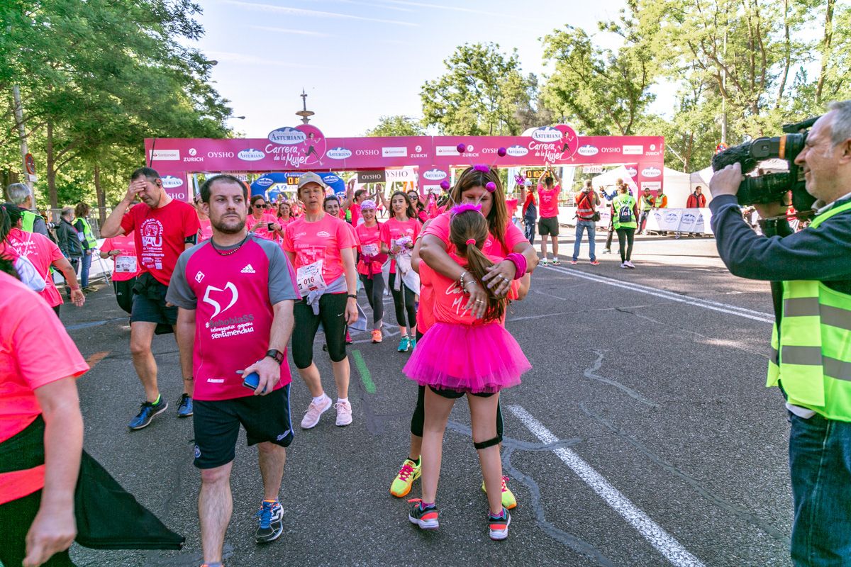 Carrera de la Mujer de Madrid - META, ARCO DERECHO (de 1:01:22 a 1:02:36)