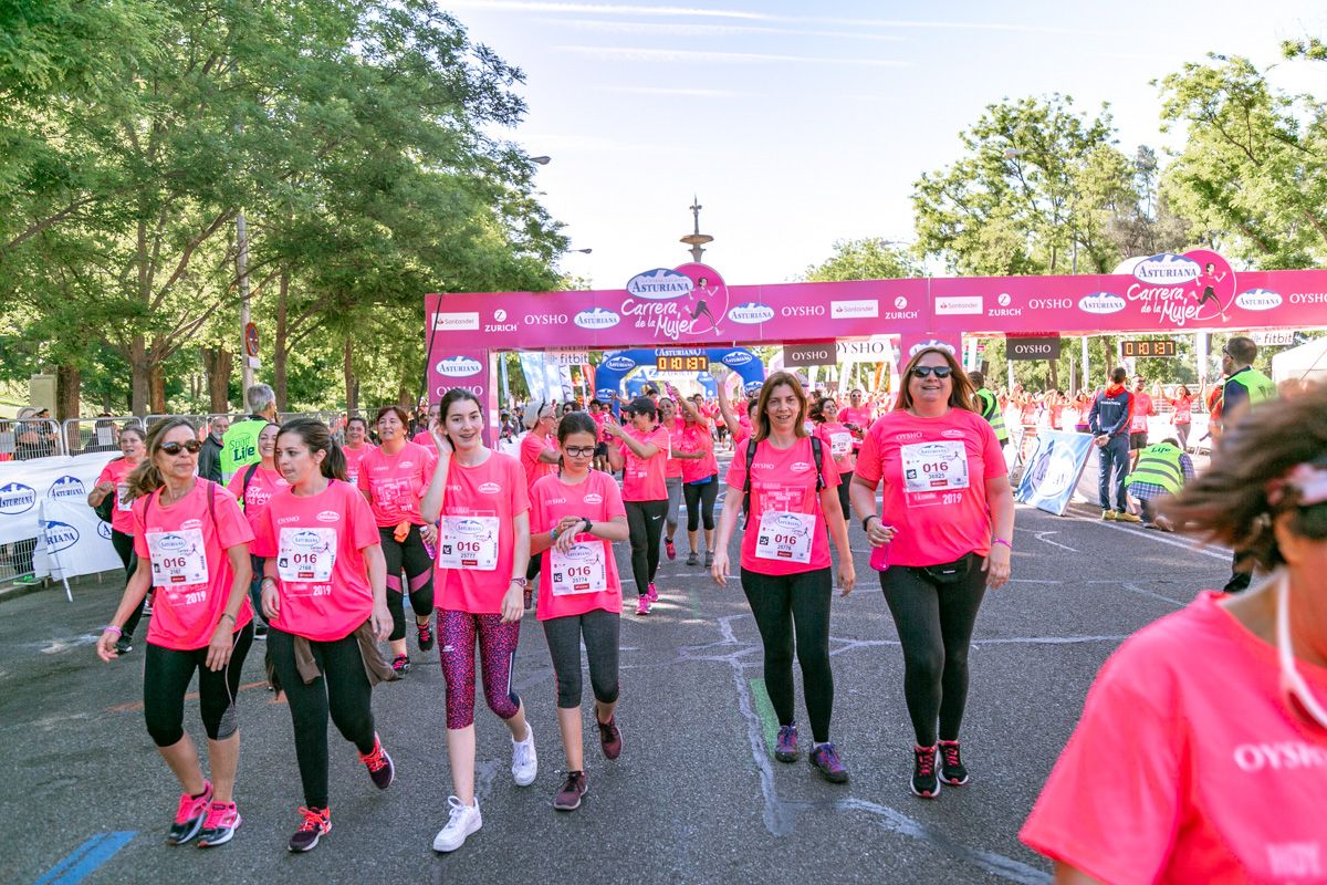 Carrera de la Mujer de Madrid - META, ARCO DERECHO (de 1:01:22 a 1:02:36)