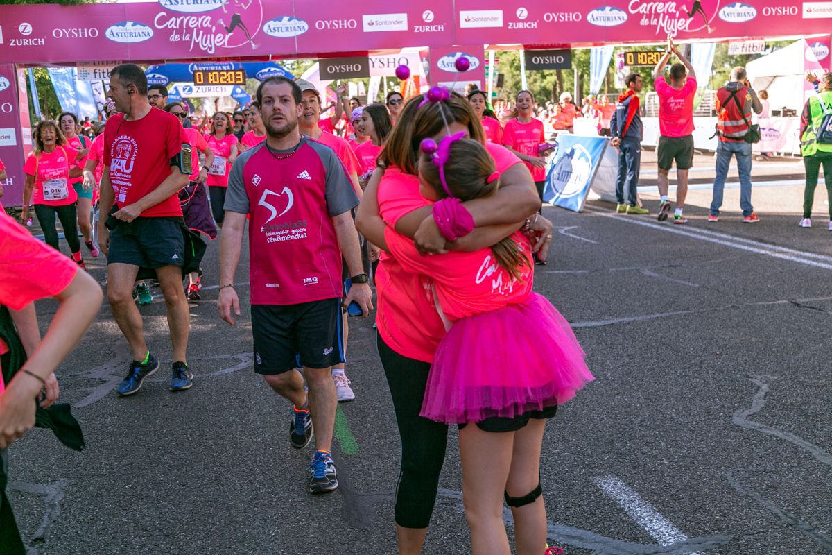 Carrera de la Mujer de Madrid - META, ARCO DERECHO (de 1:01:22 a 1:02:36)