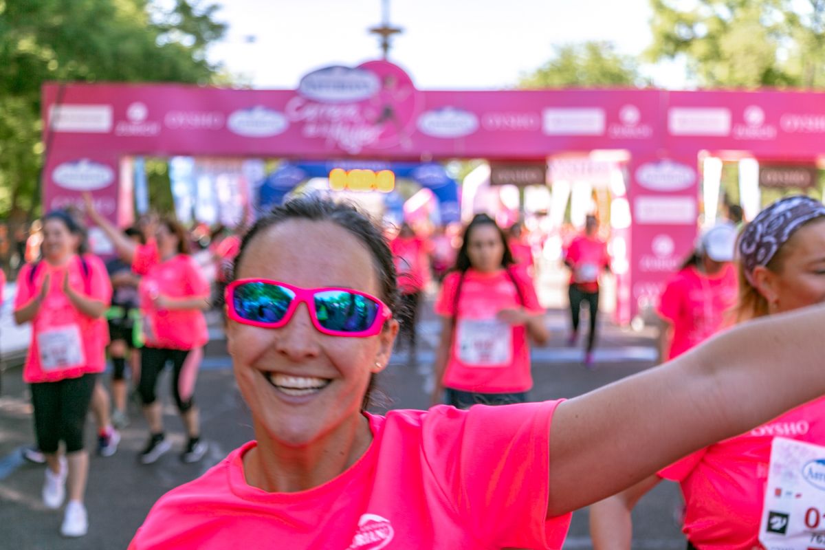 Carrera de la Mujer de Madrid - META, ARCO DERECHO (de 1:01:22 a 1:02:36)