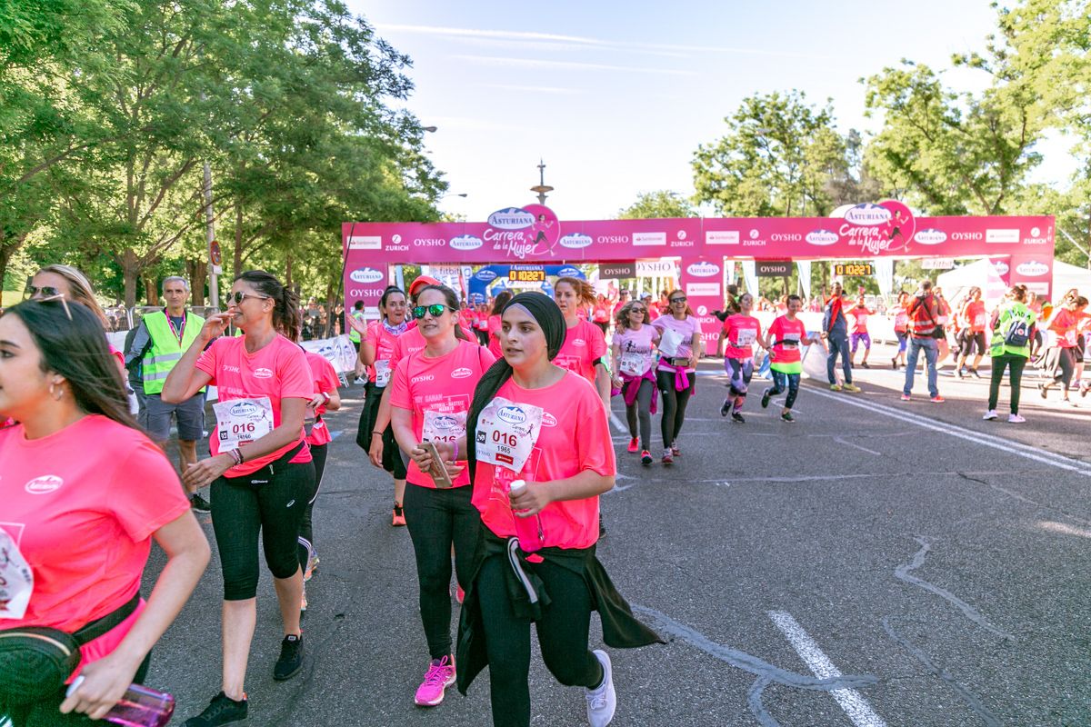 Carrera de la Mujer de Madrid - META, ARCO DERECHO (de 1:01:22 a 1:02:36)