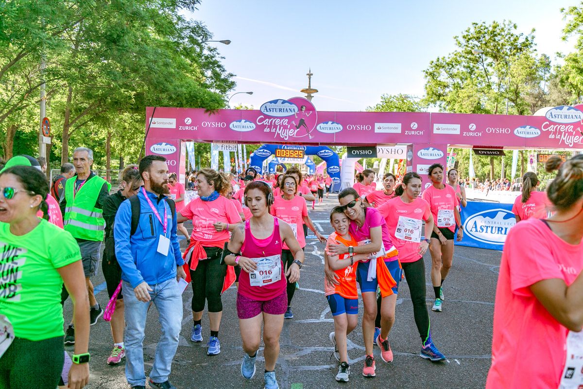 Carrera de la Mujer de Madrid - META, ARCO DERECHO (de 35:06 a 36:39)