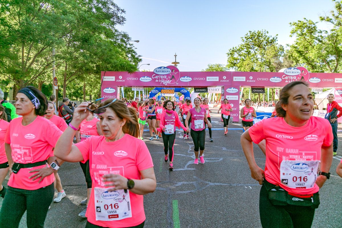 Carrera de la Mujer de Madrid - META, ARCO DERECHO (de 35:06 a 36:39)