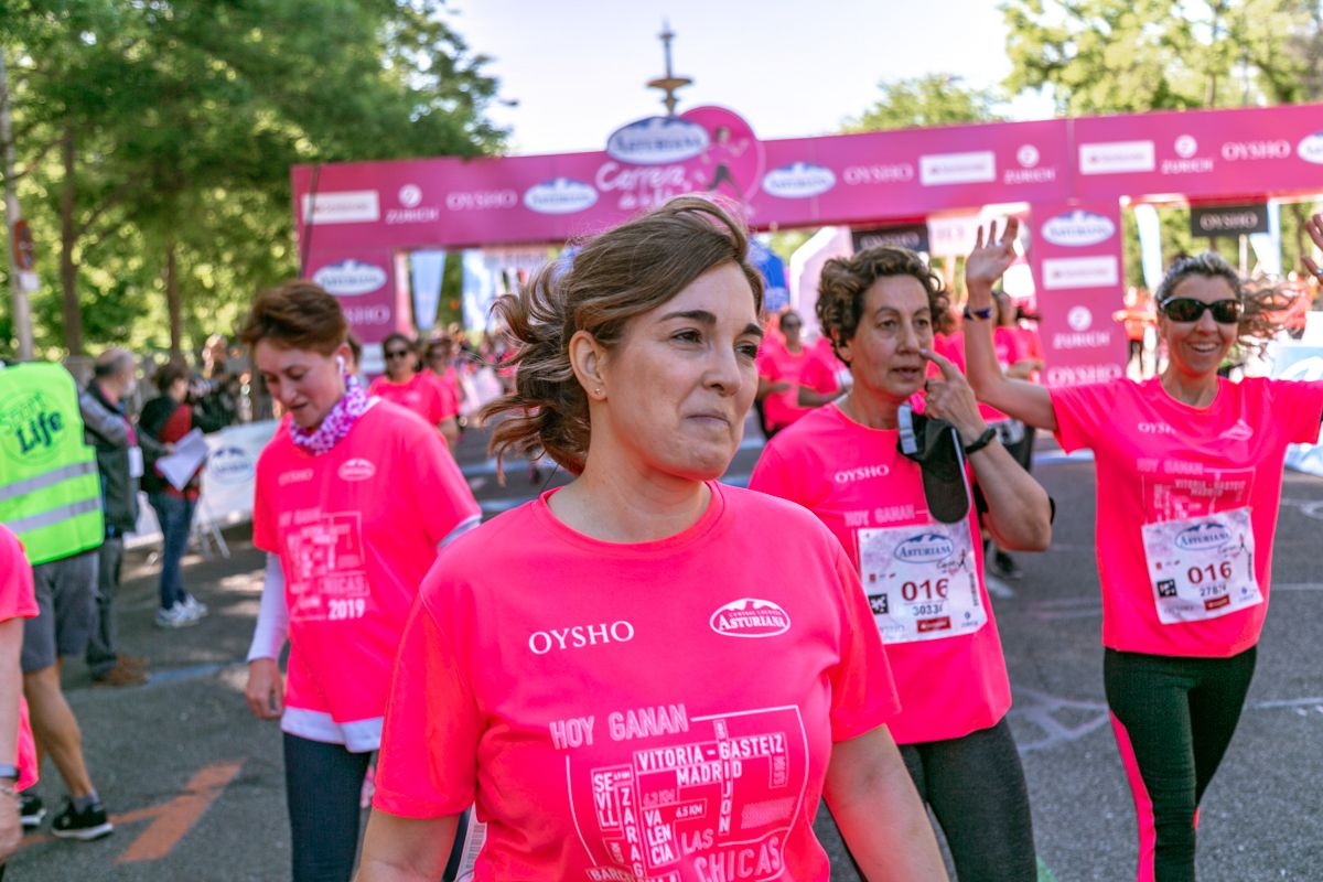 Carrera de la Mujer de Madrid - META, ARCO DERECHO (de 1:02:37 a 1:03:58)