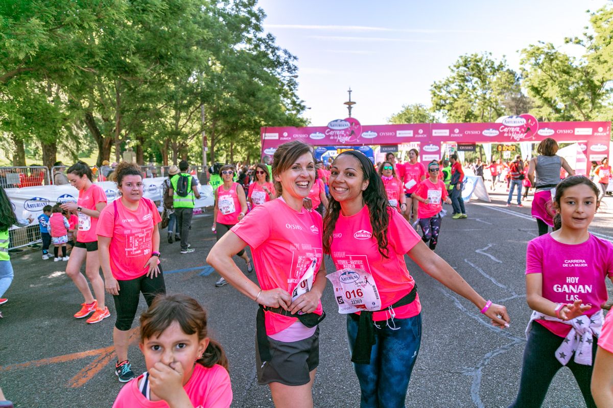 Carrera de la Mujer de Madrid - META, ARCO DERECHO (de 1:02:40 a 1:04:11)