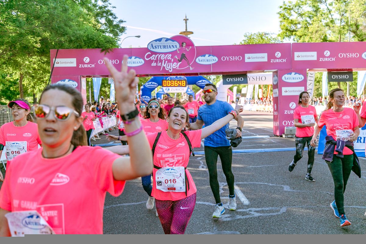Carrera de la Mujer de Madrid - META, ARCO DERECHO (de 36:40 a 37:48)
