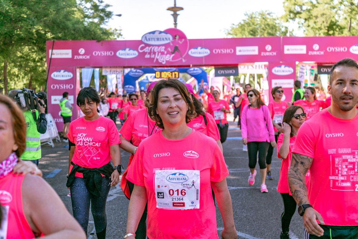 Carrera de la Mujer de Madrid - META, ARCO DERECHO (de 1:04:12 a 1:05:34)