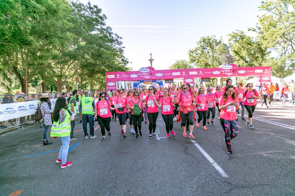 Carrera de la Mujer de Madrid - META, ARCO DERECHO (de 1:04:12 a 1:05:34)